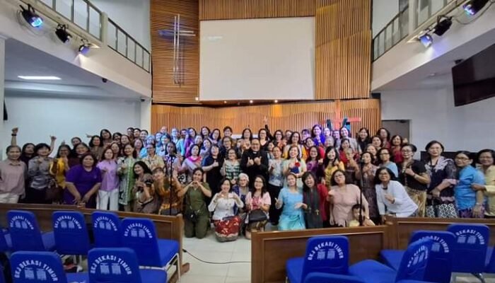 Bagaikan Perempuan Hana, Pendeta GKJ Bekasi Timur Menyuarakannya