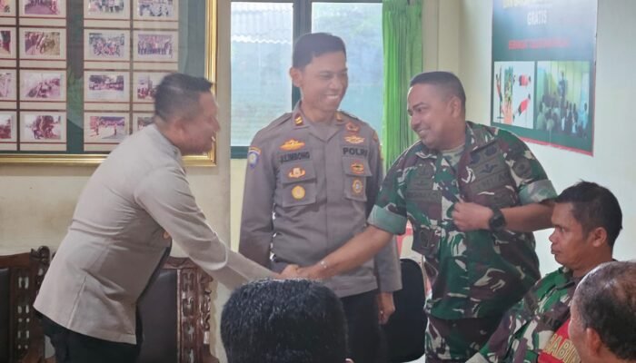 Danramil 02/Pondok Gede Terima Kunjungan Kapolsek Baru Jatisampurna