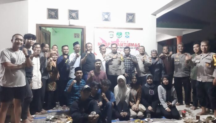 Gelar Ngopi Kamtibmas Polsek Bekasi Selatan bersama Warga RW 002 Kelurahan Jakasetia