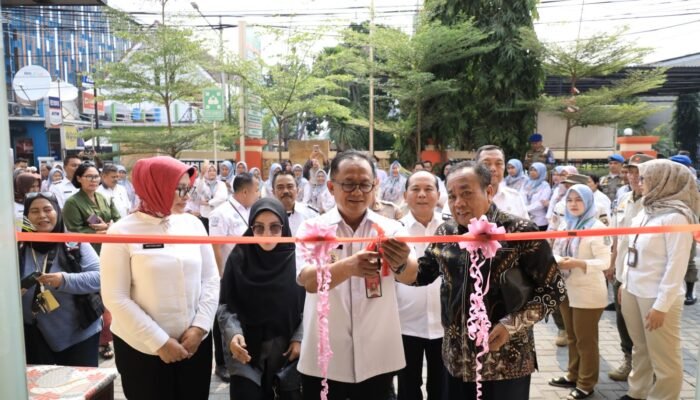 Pj. Wali Kota Bekasi Resmikan Gedung Puskesmas Bintara setelah Rehab Berat dan Pembukaan Poli Akasia