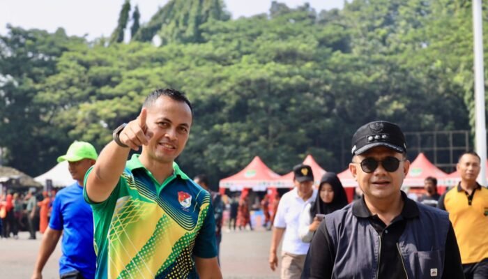 Bakti Sosial HUT Ke-79 TNI, Pj. Wali Kota Bekasi: Wujud TNI Manunggal Bersama Rakyat
