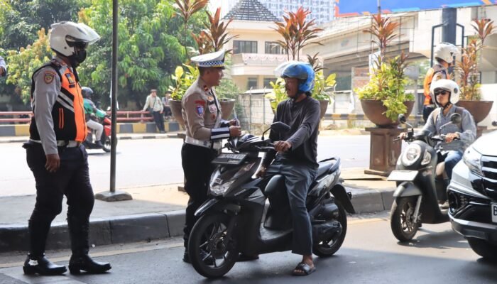 Utamakan Sosialisasi dan Edukasi, Operasi Zebra Jaya 2024 di Kota Bekasi Sukses dan Lancar