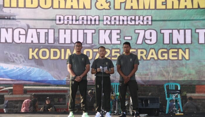 Ribuan Warga Meriahkan HUT TNI ke-79 di Alun Alun Sragen