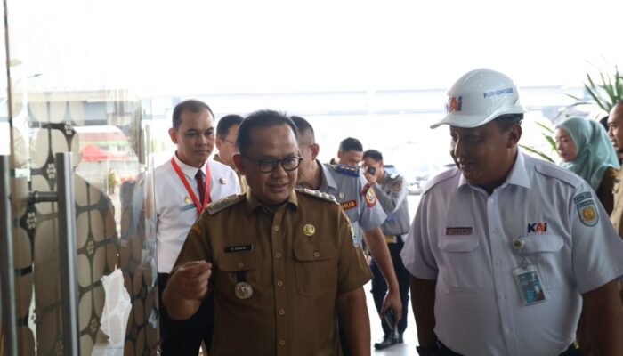 Pj Wali Kota Bekasi Kunjungi Transit Oriented Development LRT City Bekasi