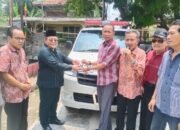 Reses Nuryadi Darmawan Serahkan 9 Unit Ambulans di Dapil Bekasi Selatan dan Bekasi Timur