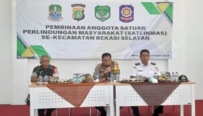 Wujudkan Kamtibmas Pilkada 2024, Kapolsek Bekasi Selatan Gelar Pembinaan kepada Anggota Linmas
