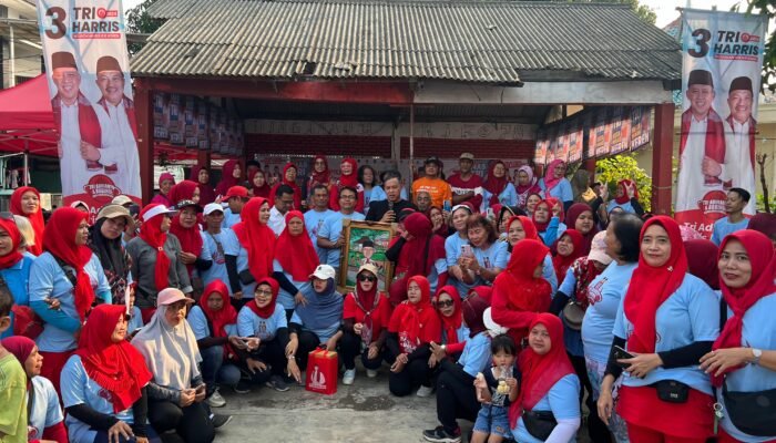 Tri Adhianto Senam Bersama Ratusan Warga Jakasampurna: Wujudkan Bekasi Sport City