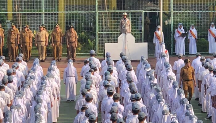 Unit Kamsel Polres Metro Bekasi Gelar Sosialisasi Tertib Berlalu lintas Bahaya Tawuran dan Sex Bebas
