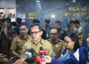 Pj Wali Kota Bekasi Hadir Rapat Kerja DPR RI Bersama Wamendagri