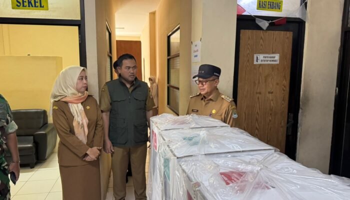 Pj. Wali Kota Bekasi Gani Muhamad Tinjau Distribusi Logistik di Tiga Kelurahan