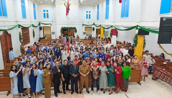 Rajut Kebersamaan, Perayaan Natal SMPN 11 Membawa Hikmat dan Sukacita