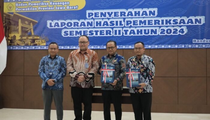 Pemkot Bekasi Menerima Hasil Pemeriksaan Kinerja dan Kepatuhan Semester II Tahun 2024