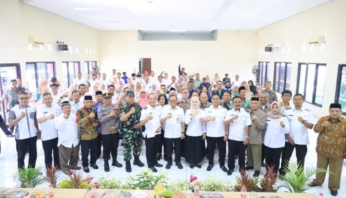 Pj. Wali Kota Bekasi Gani Muhamad Pimpin Rapat Minggon, Ungkapkan Suka Duka Pimpin Kota Bekasi