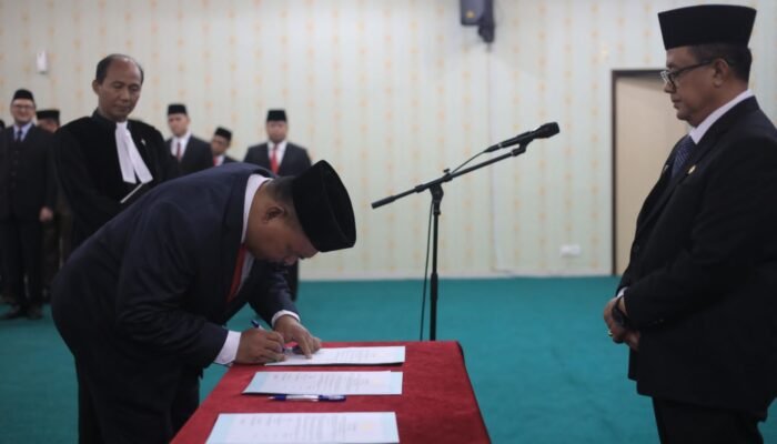 Pj Walikota Bekasi Kukuhkan Pejabat Struktural Eselon II, III, IV