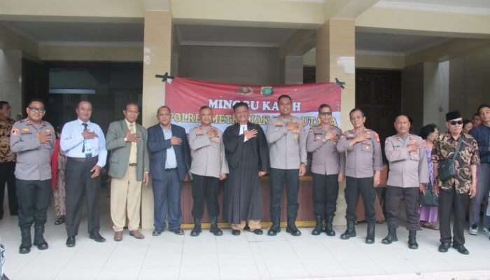 Wakapolres Metro Jakarta Utara Gelar “Minggu Kasih” di Gereja HKBP Kebon Bawang, Sampaikan Pesan Kamtibmas