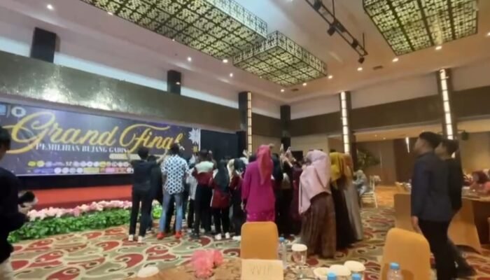 Grand Final Bujang Gadis SMAN 9 Palembang 2025 Ballrom Grand Atyasa