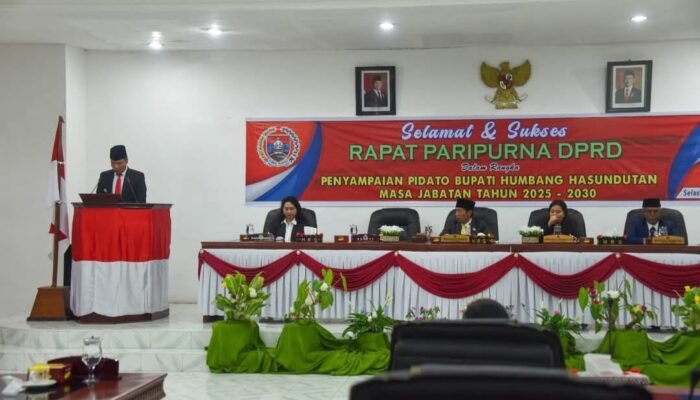 Rapat DPRD, Bupati Sampaikan Misi-Visi Tahun 2025-2030 di Humbang Hasundutan