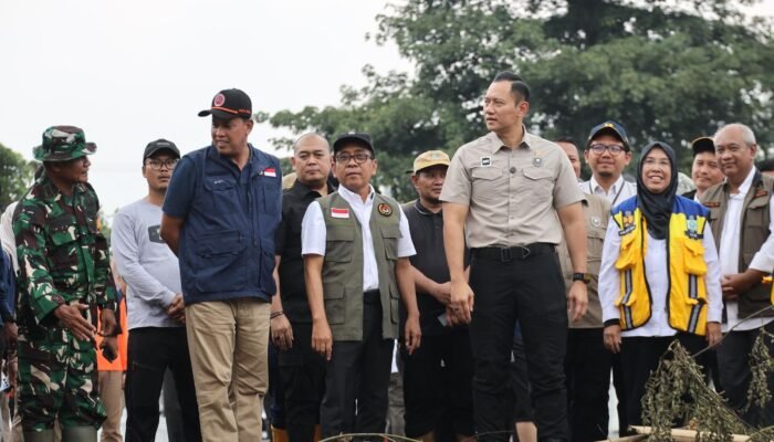 Pemerintah Bersinergi Tangani Dampak Banjir di Bekasi: Fokus Rehabilitasi Infrastruktur dan Pemulihan Sosial