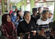 Dampingi Wagub Jabar Tinjau Lokasi Banjir di Sepanjang Jaya, Adelia Pinta Pemkot Merata Soal Bantuan Banjir 