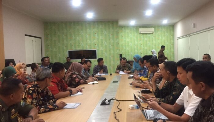 Wakil Wali Kota Bekasi Harris Bobihoe Berikan Arahan Dalam Rapat Persiapan Porprov Jabar 2026