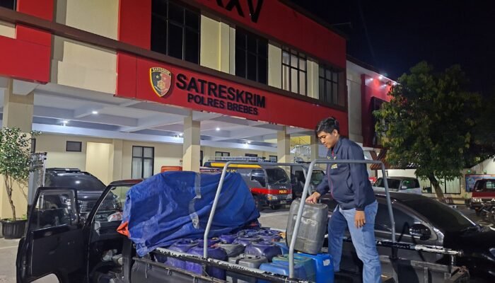 Penyalahgunaan BBM Bersubsidi, Penjual Bensin Eceran Ditangkap Polisi