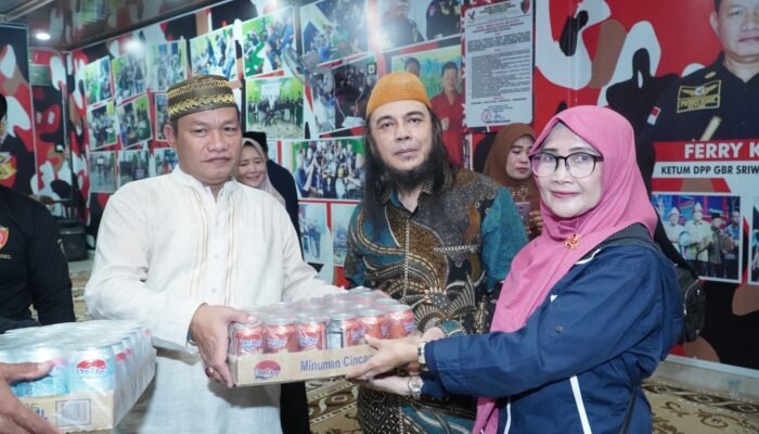 DPP GBR Sriwijaya Bersama Adat Raja Sultan Nusantara Berbagi Takjil Dan Buka Bersama