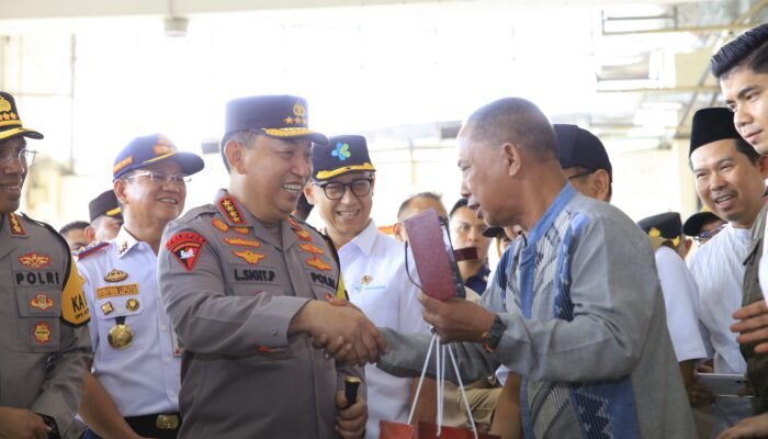 Tinjau Terminal Pulo Gebang, Kapolri Perintahkan Petugas Persiapkan Skema Rekayasa Lalu Lintas