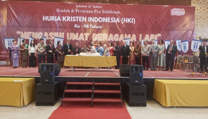 Ribuan Jemaat Hadiri Pra Jubileum 100 Tahun dan Pesta Olop olop Hut ke 98 HKI