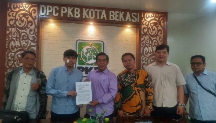 Mantan Aktivis 98 Dikeroyok Warga Hingga Babak Belur