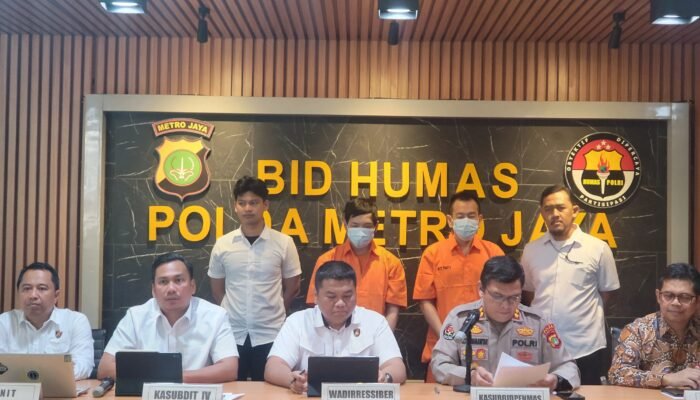Polisi Tangkap 2 WNA Malaysia Bobol BCA Lewat Blasting SMS Raup Rp100 Juta