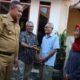 Pastikan Kesehatan dan Psikologisnya Korban Kekerasan Anak Kandung, Walikota Bekasi Tinjau Langsung Dikediamannya