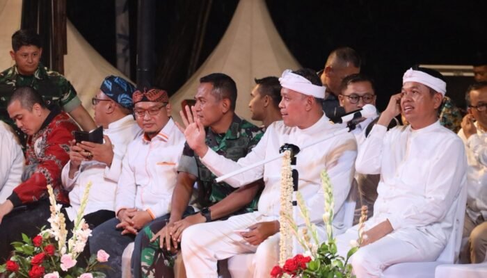 Gubernur Jabar dan Wali Kota Satu Panggung Sapa Warga di Alun Alun