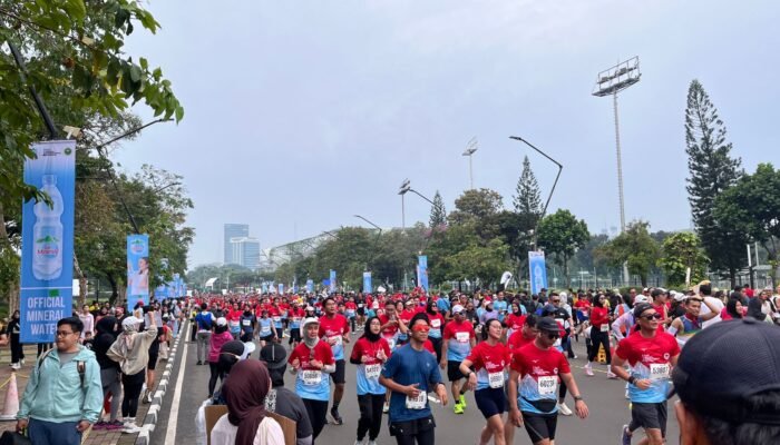 Brimob PMJ Kawal 30 Ribu Pelari BTN Jakarta International Marathon 2025