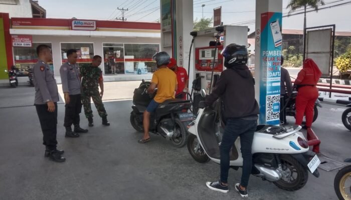 Babinsa dan Bhabinkamtibmas, Sinergitas Jaga Keamanan dan Ketertiban di Wilayah Ramai