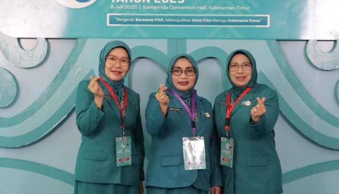 Ketua dan Sekretaris TP. PKK Kota Bekasi Hadiri Puncak Peringatan HKG Ke-53