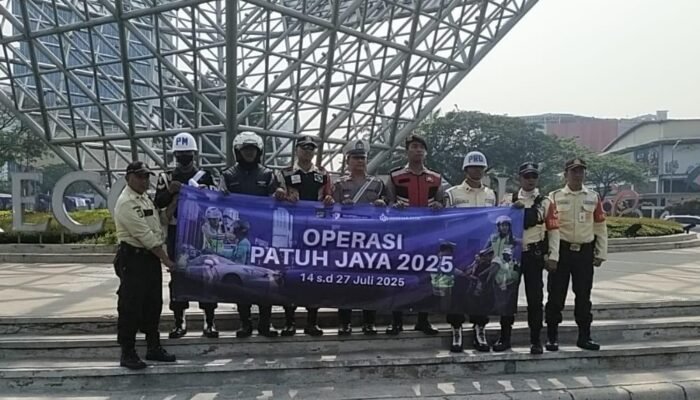 Operasi Patuh Jaya 2025: Polres Metro Bekasi Kota Gencarkan Edukasi Tertib Lalu Lintas di Boulevard Summarecon